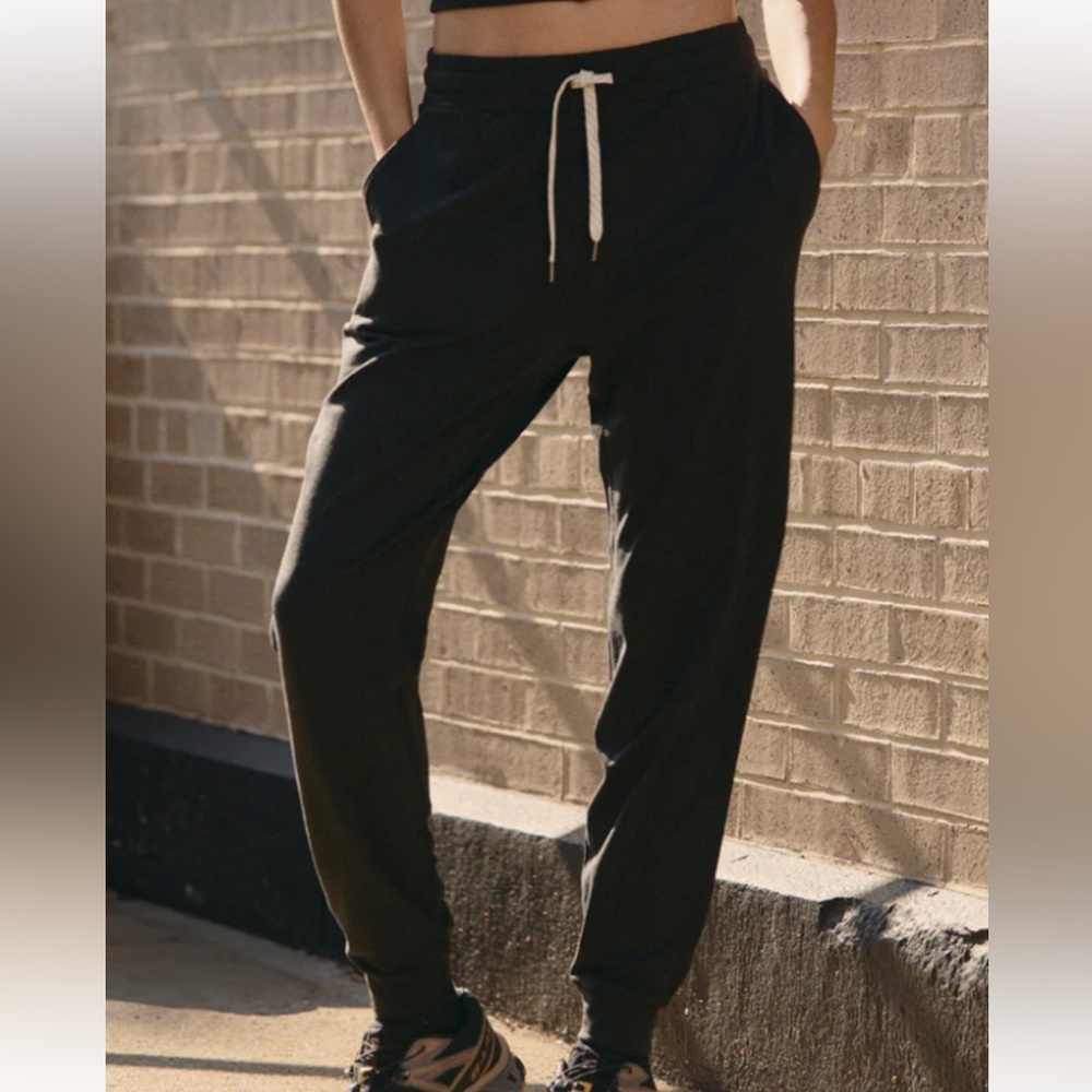 Vuori Joggers with White Drawstring